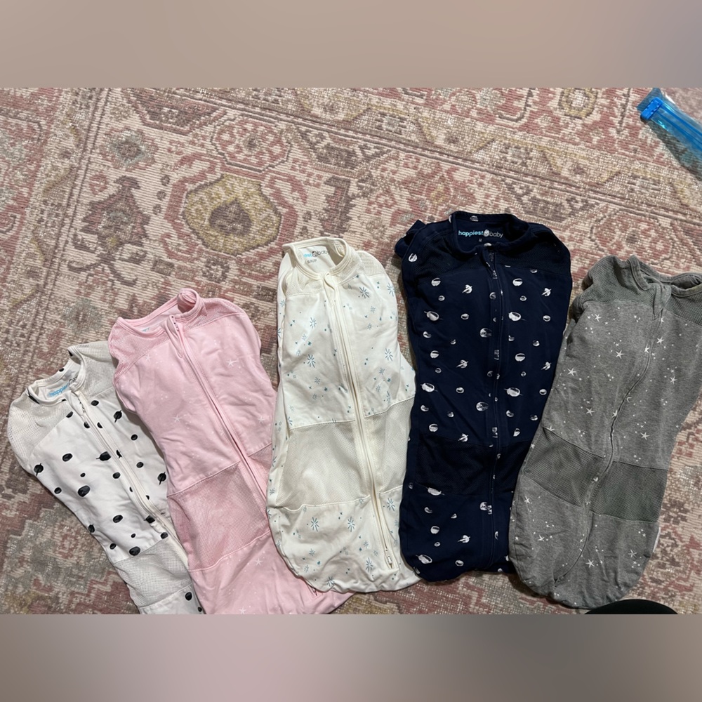 Bundle of 5!! Happiest baby sleepea swaddles